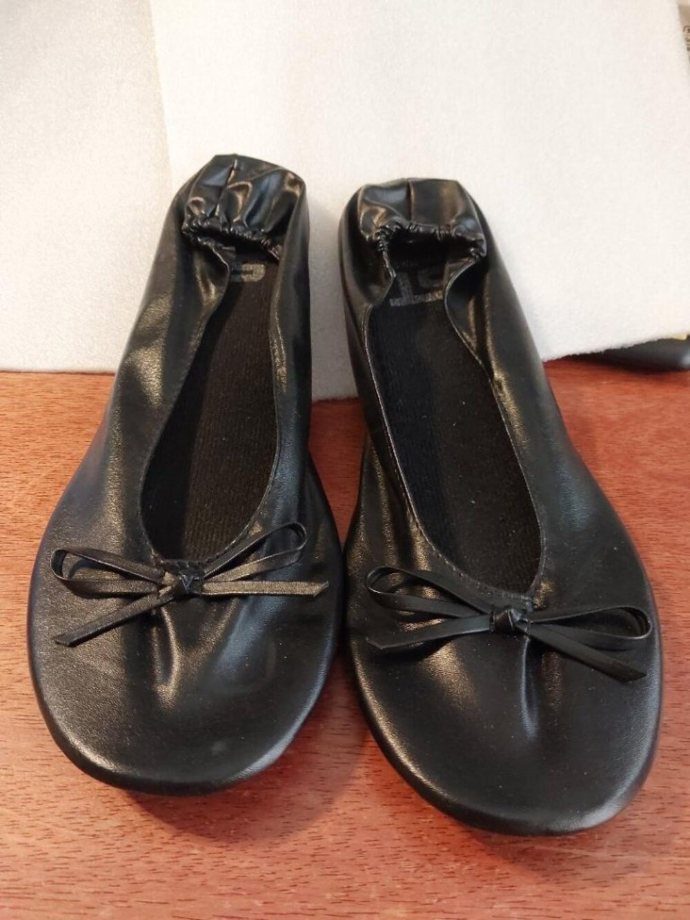 ST Silky Toes Black Ballet Flat Fortable Portable For Travel Size L Worn Once